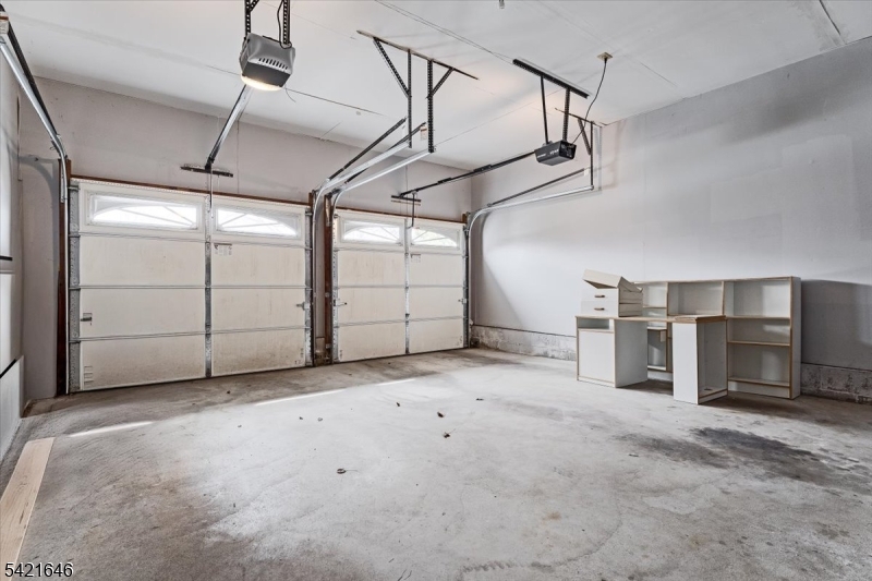 FLANDERS CROSSING - Residential