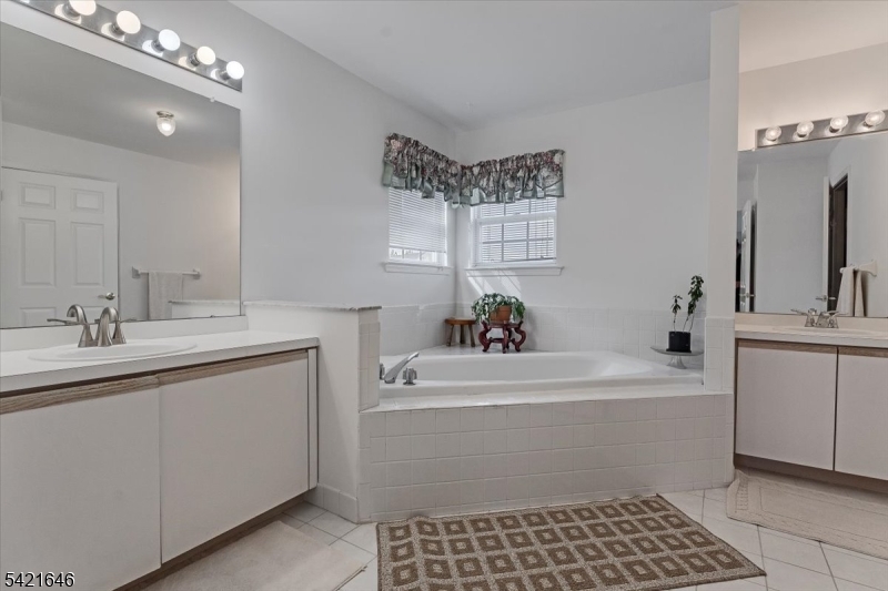 FLANDERS CROSSING - Residential