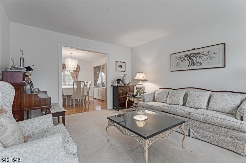 FLANDERS CROSSING - Residential