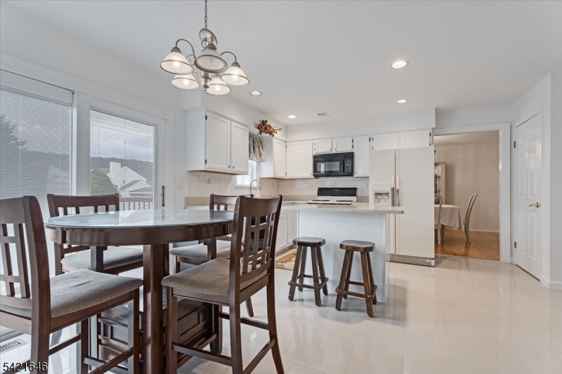 FLANDERS CROSSING - Residential