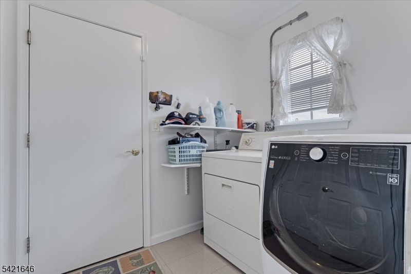 FLANDERS CROSSING - Residential