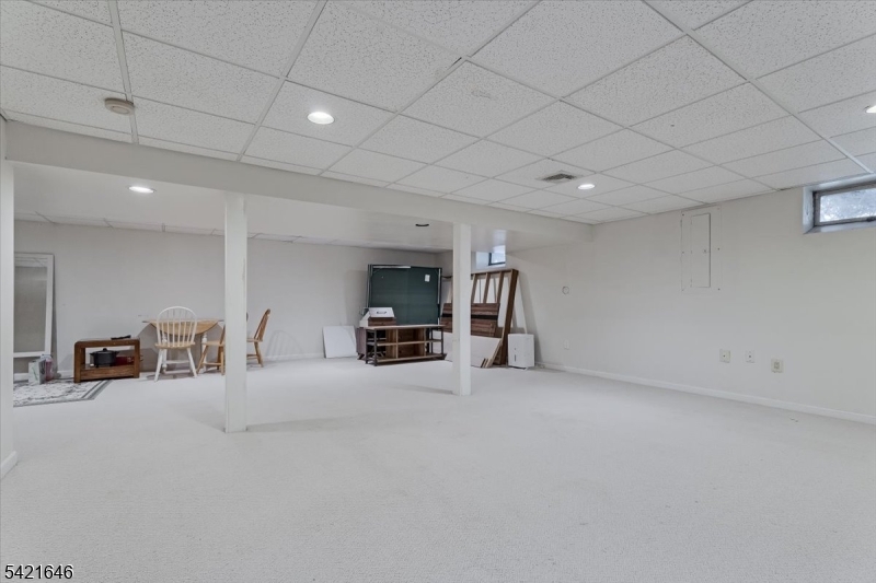 FLANDERS CROSSING - Residential