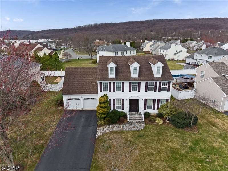 FLANDERS CROSSING - Residential