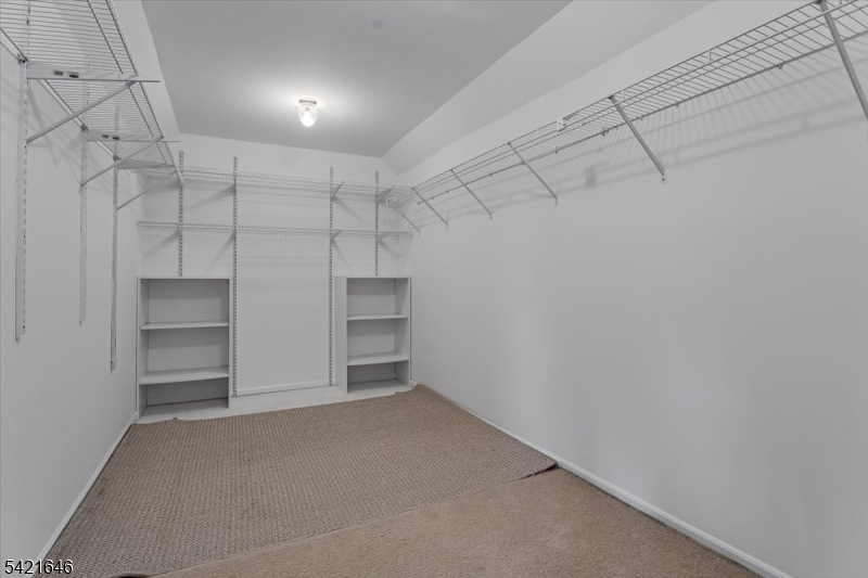 FLANDERS CROSSING - Residential