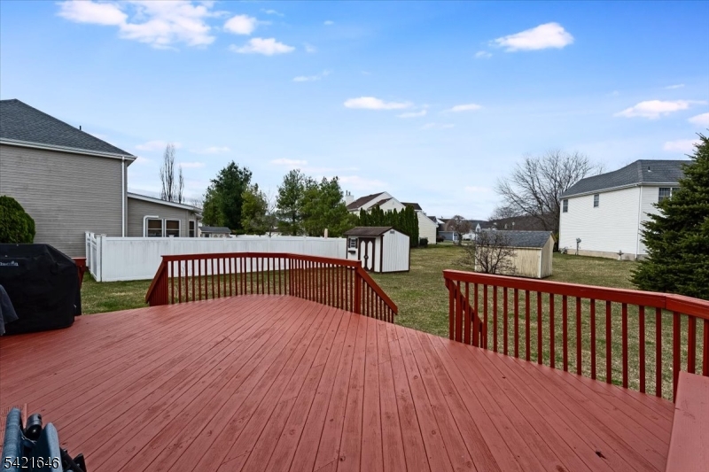 FLANDERS CROSSING - Residential