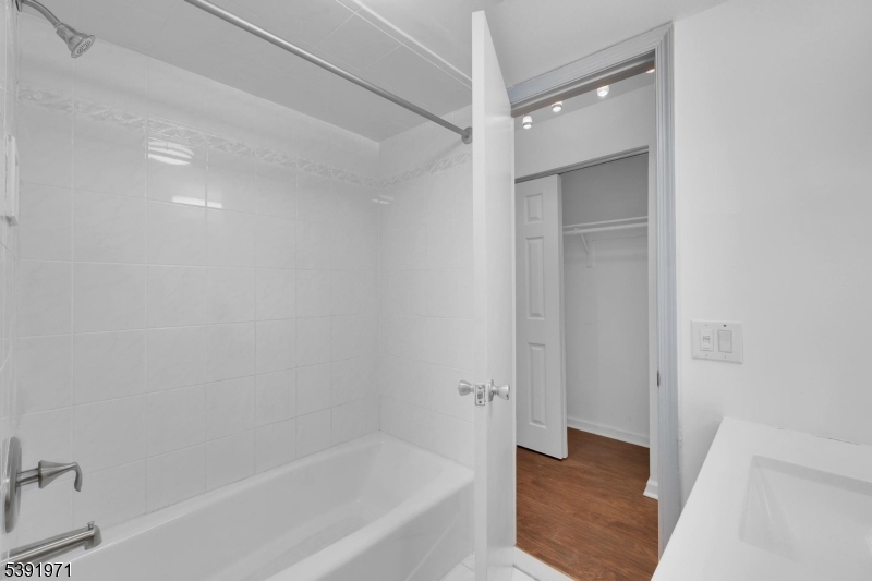 Brookview - Residential