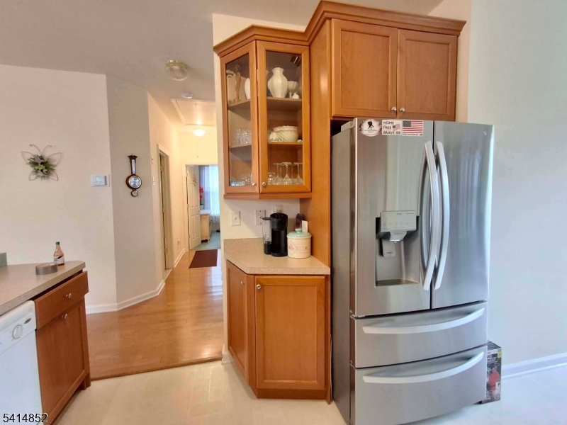 Spinnaker Pointe - Residential