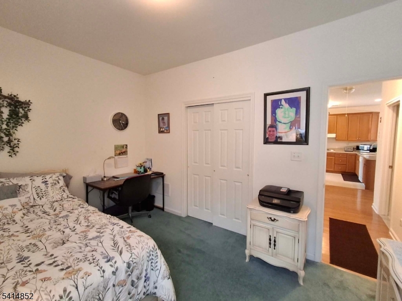 Spinnaker Pointe - Residential