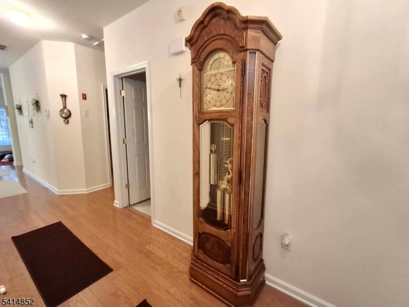 Spinnaker Pointe - Residential