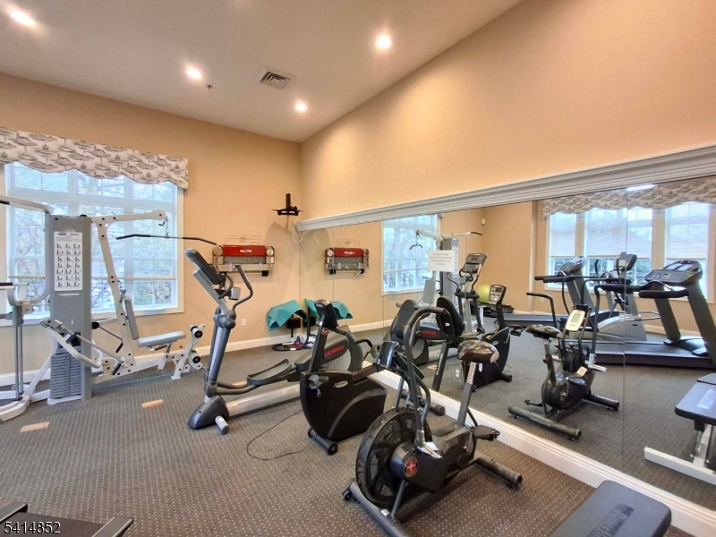 Spinnaker Pointe - Residential