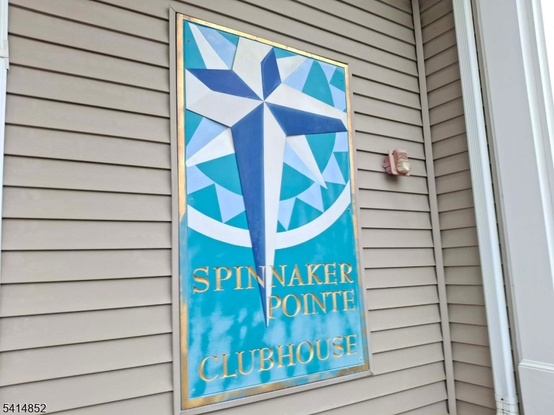 Spinnaker Pointe - Residential
