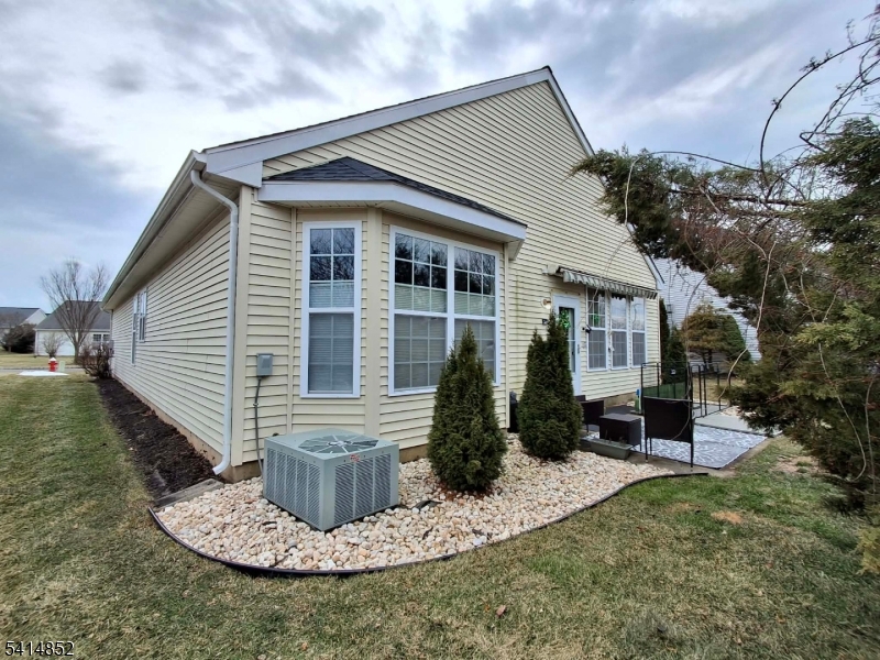 Spinnaker Pointe - Residential