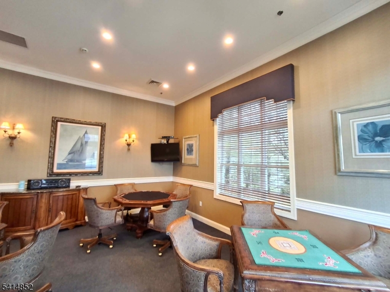 Spinnaker Pointe - Residential