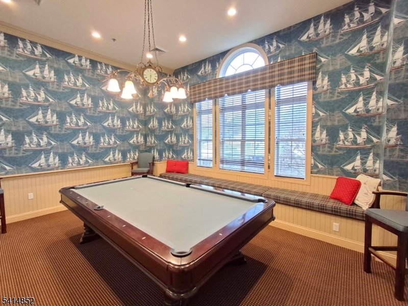 Spinnaker Pointe - Residential