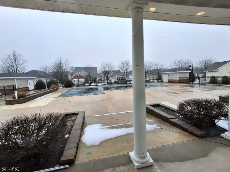 Spinnaker Pointe - Residential