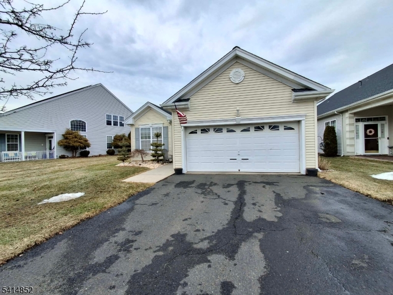 Spinnaker Pointe - Residential