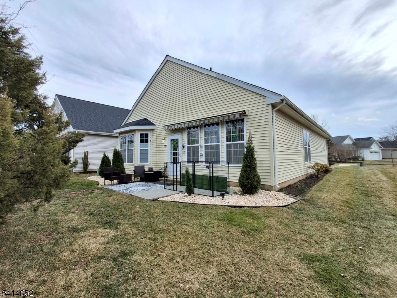 Spinnaker Pointe - Residential