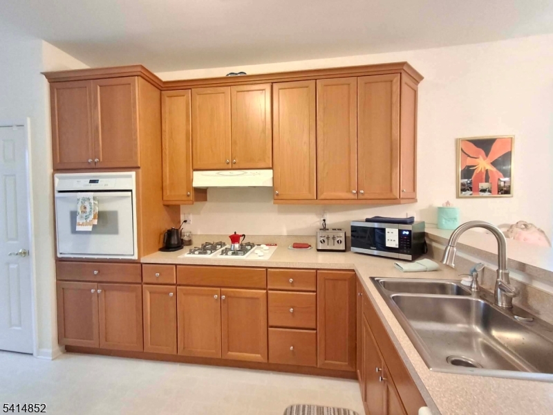 Spinnaker Pointe - Residential