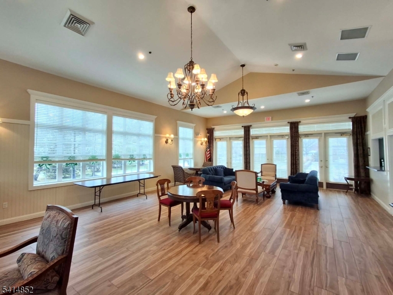 Spinnaker Pointe - Residential