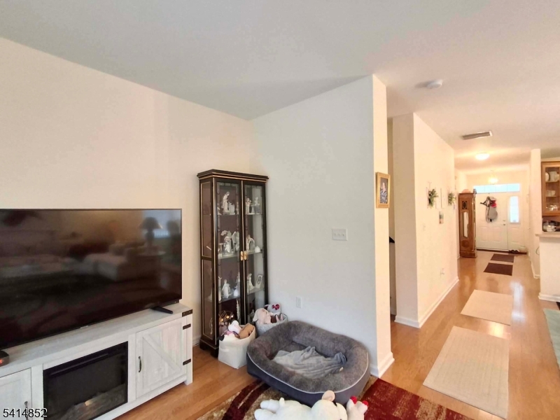 Spinnaker Pointe - Residential