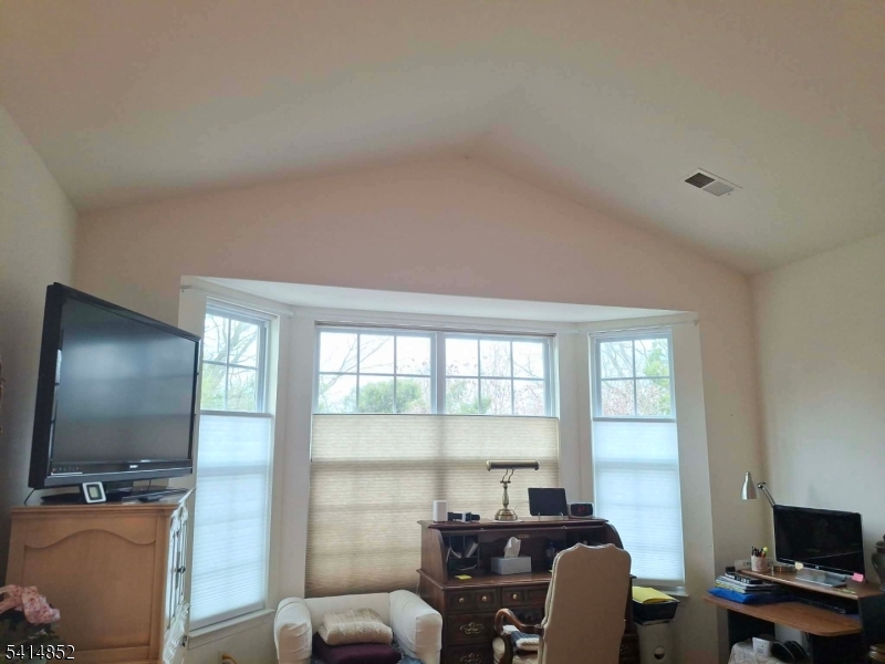 Spinnaker Pointe - Residential