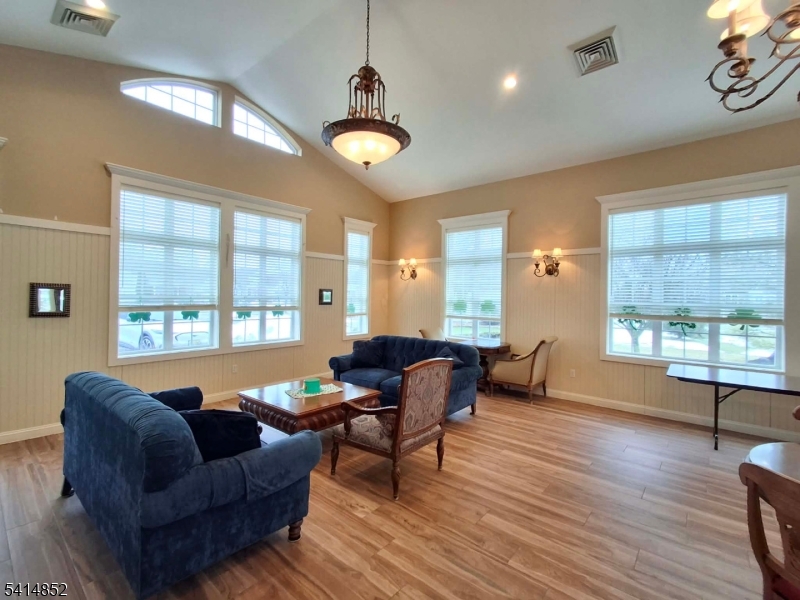 Spinnaker Pointe - Residential