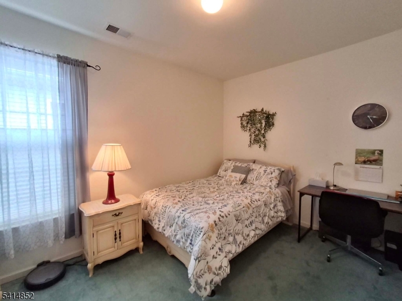 Spinnaker Pointe - Residential