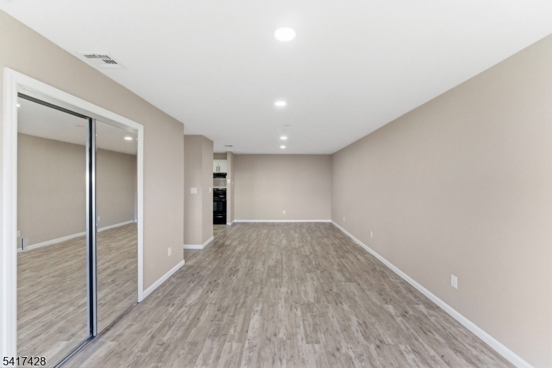 Jonathan Commons - Residential