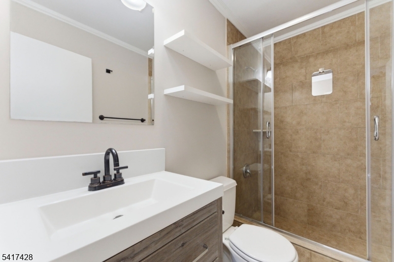 Jonathan Commons - Residential