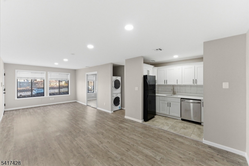 Jonathan Commons - Residential