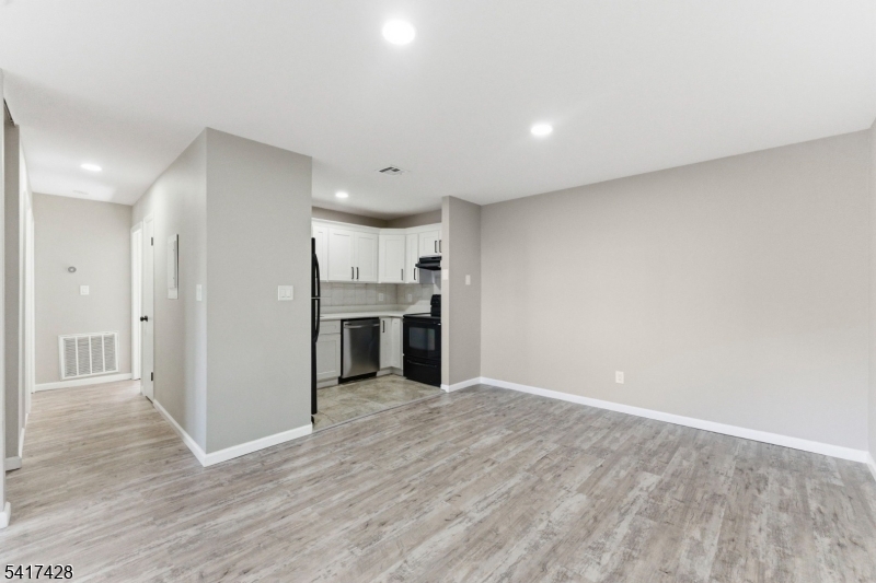 Jonathan Commons - Residential