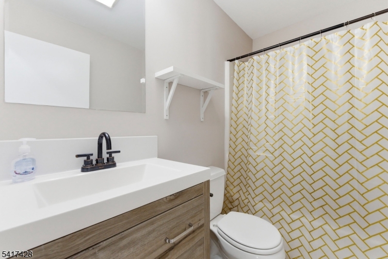 Jonathan Commons - Residential