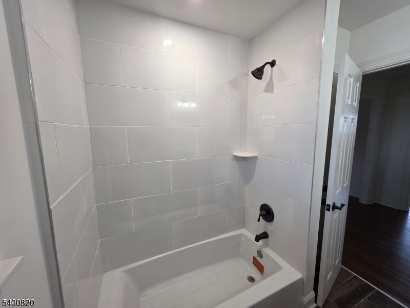 Manor II - Residential Lease