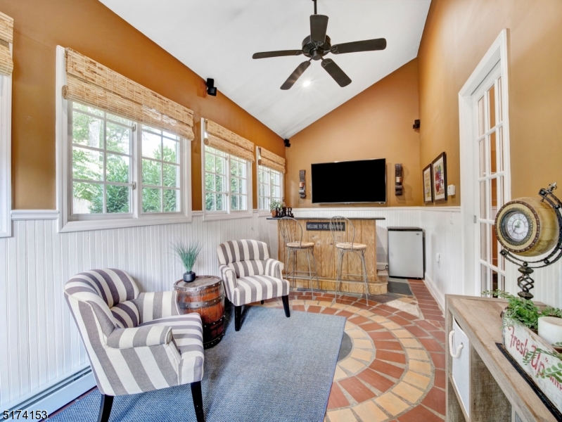 LAKE ROGERENE - Residential