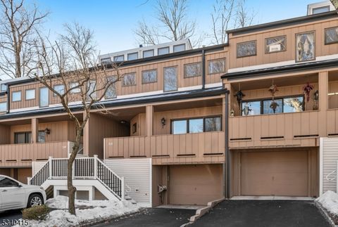 208 Stephanie Dr, North Caldwell Boro, NJ 07006 - #: 3947695