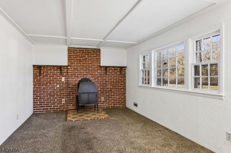 Lawren Brook Manor - Residential