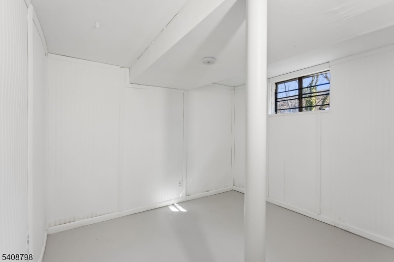 Lawren Brook Manor - Residential