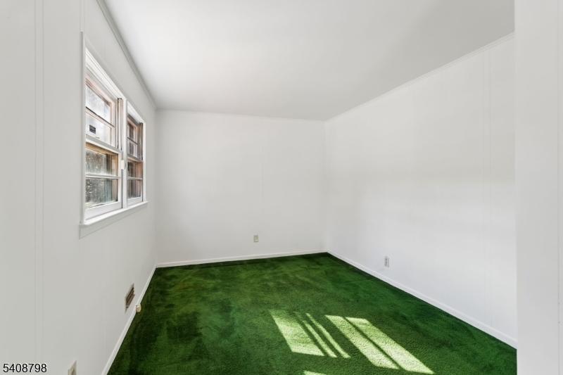 Lawren Brook Manor - Residential