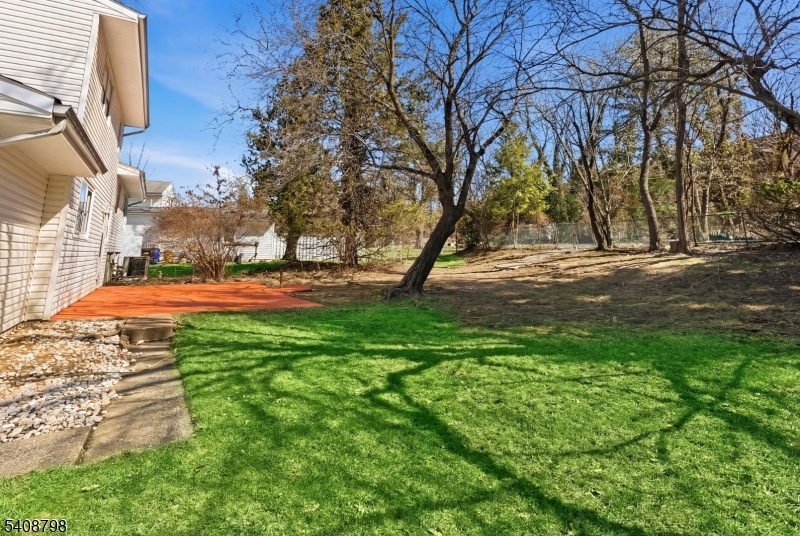 Lawren Brook Manor - Residential