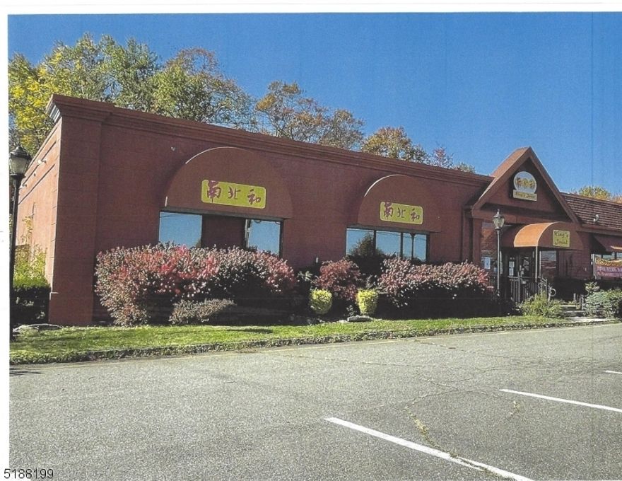 Restaurant site 5000 Square feet, 100 car parking, 1.48 acre Sold as is all equipment at closing responsibility of buyer. Special Equipment Lease. Full Basement