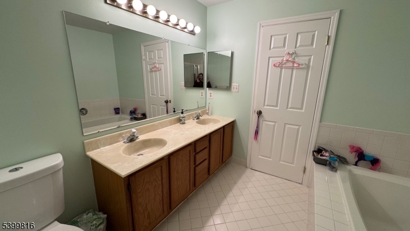 FAIRWAY GREENS - Residential