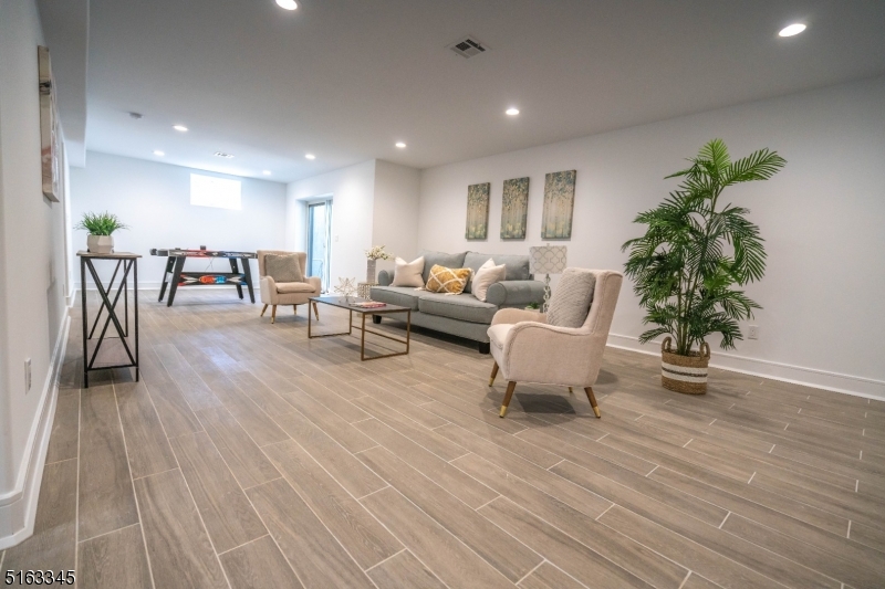 Broadlawn - Residential