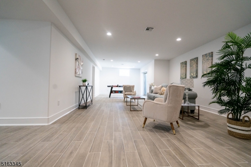 Broadlawn - Residential