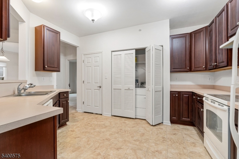 Hearthstone of Hillsborough - Residential