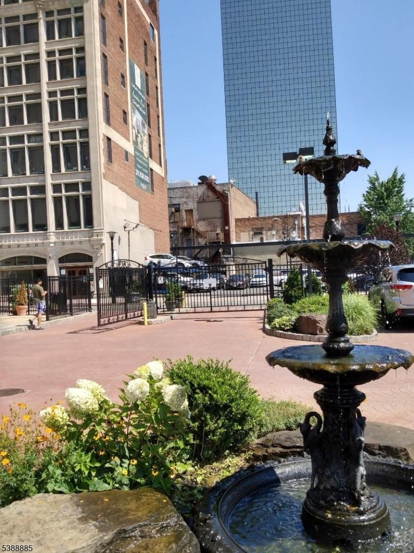 Renaissance Building - Residential