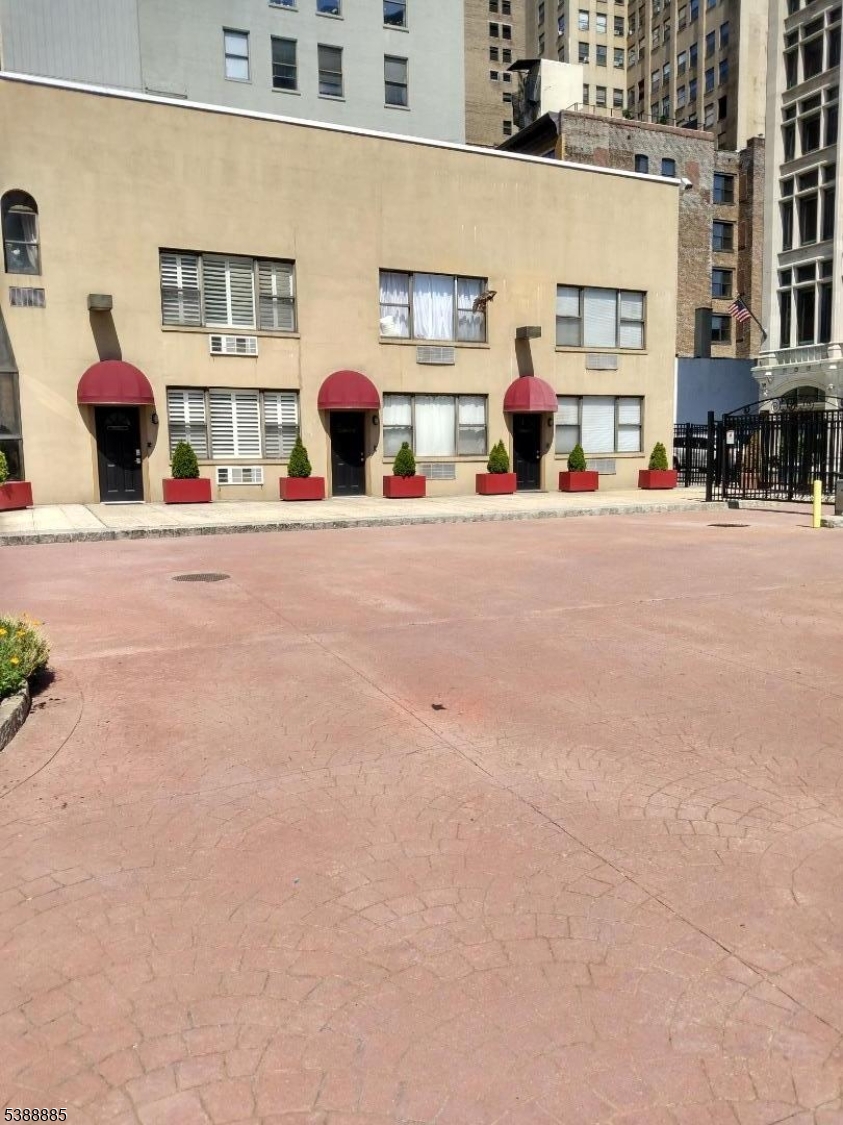 Renaissance Building - Residential