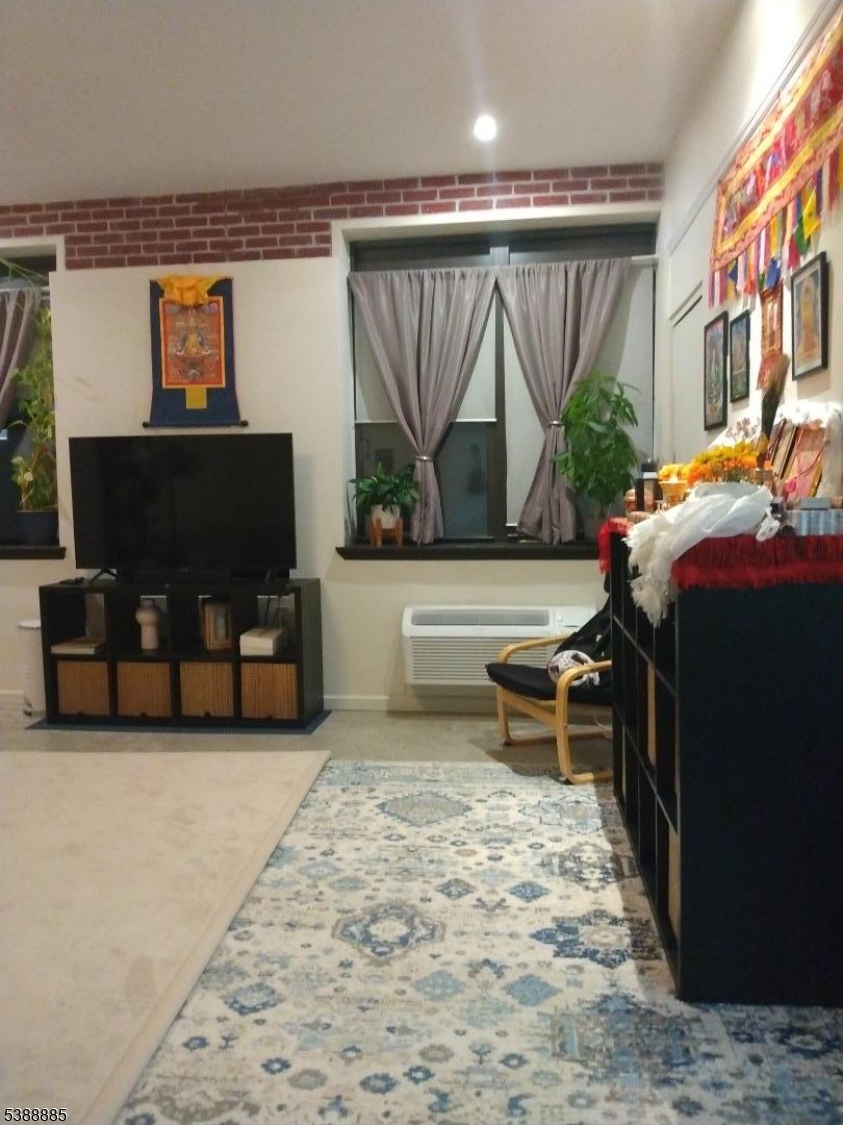 Renaissance Building - Residential