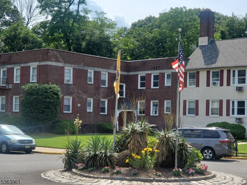 New Meadowbrook Village - Residential