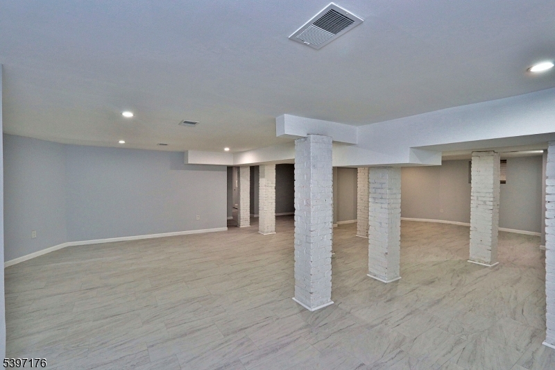 Seven Oaks - Residential