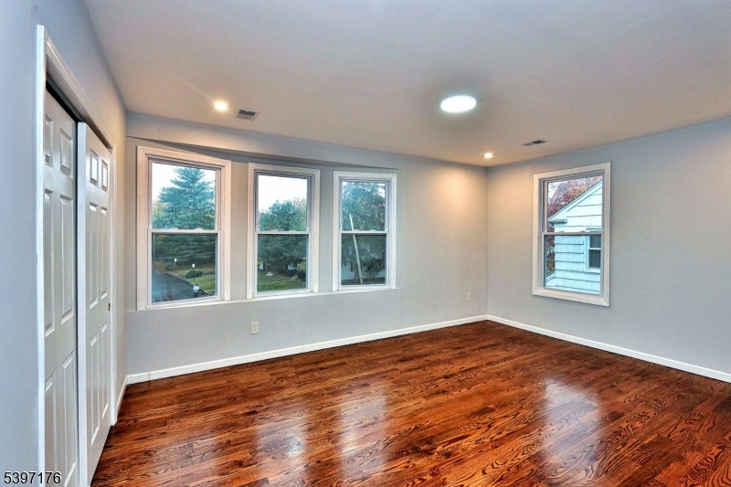 Seven Oaks - Residential